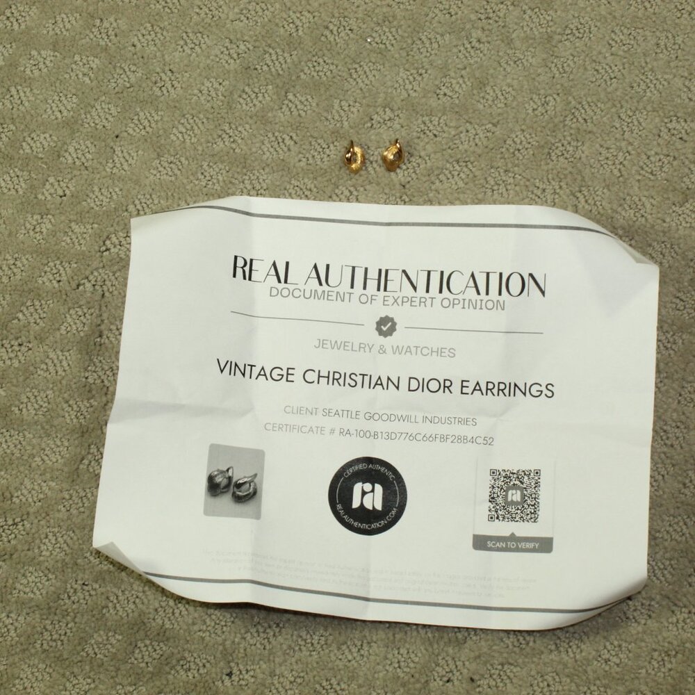 Vintage Christian Dior Smooth and Textured Gold Tone Pierced Earrings Signed COA - Picture 5 of 5